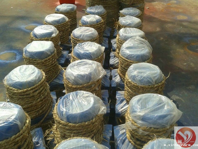 放在厂房的电动葫芦半成品