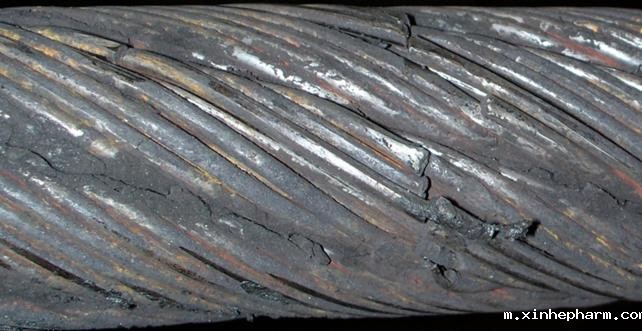 超负荷使用导致钢丝绳断丝